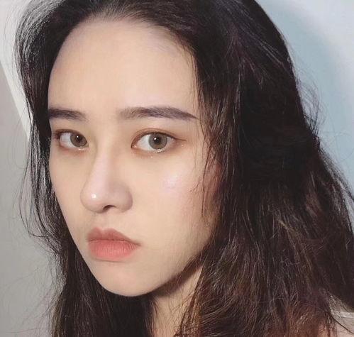 妆容网红,跟随潮流打造时尚脸庞