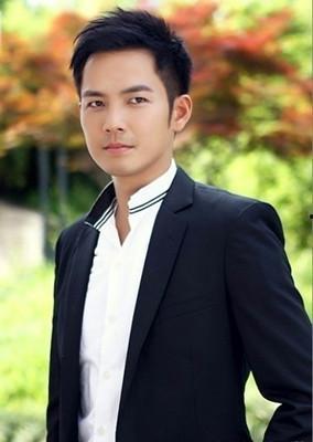 忠汉良个人资料,才华横溢的影视演员，演艺事业璀璨人生